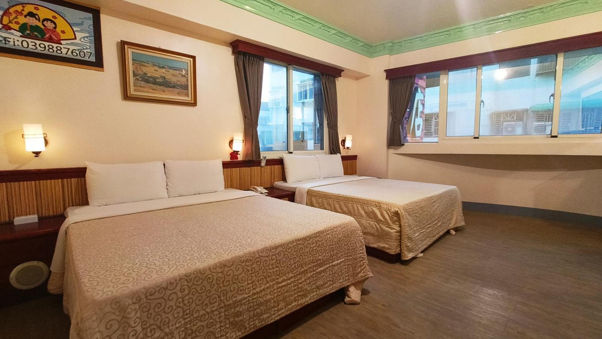 ג'יאושי Longchi Hot-Spring Hotel מראה חיצוני תמונה