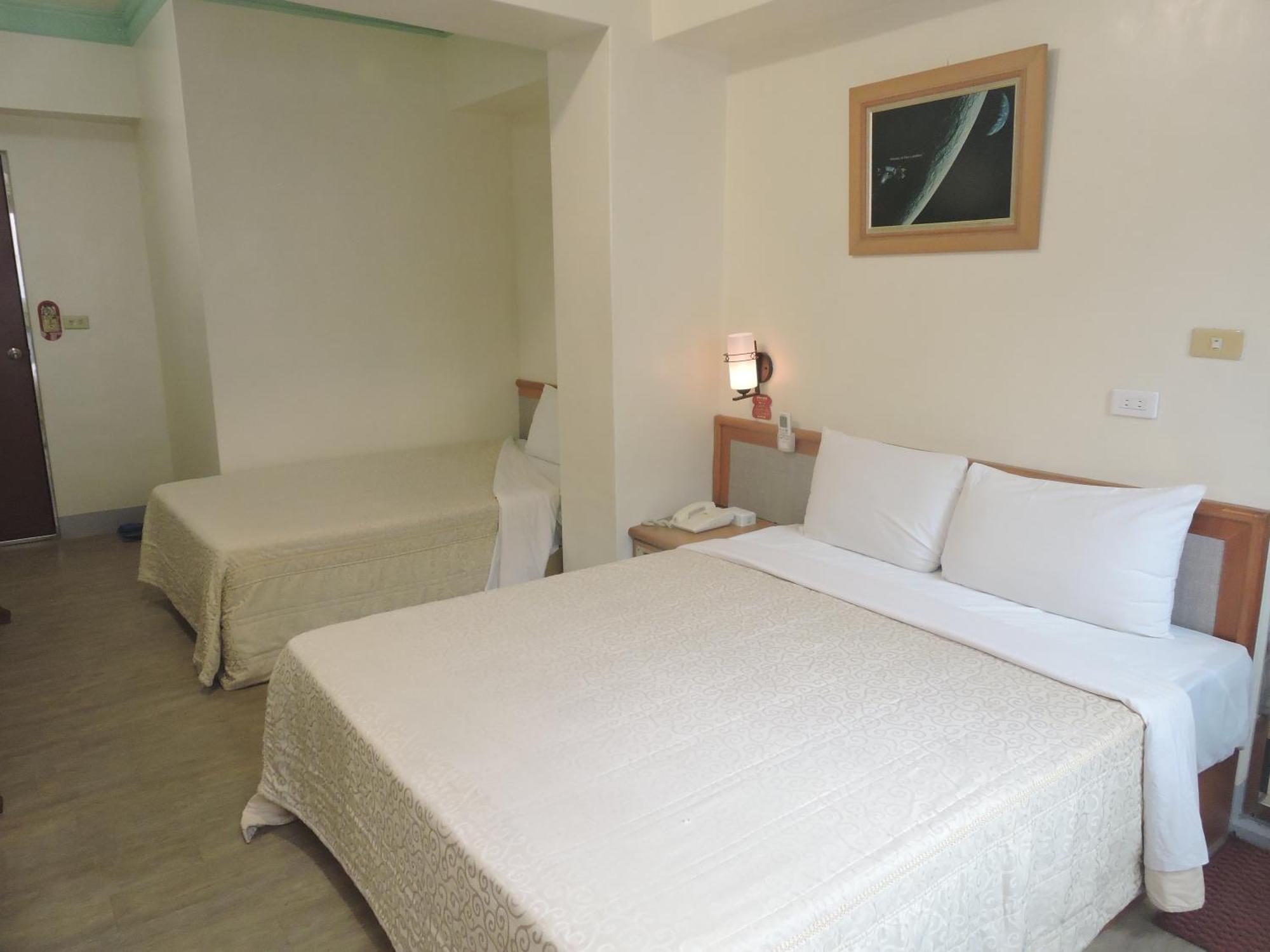 ג'יאושי Longchi Hot-Spring Hotel מראה חיצוני תמונה