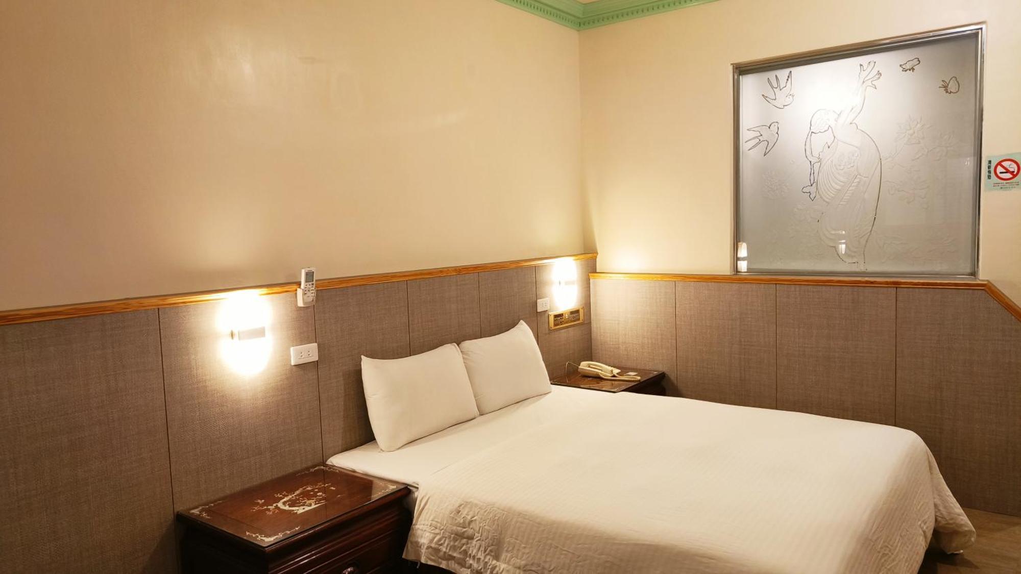 ג'יאושי Longchi Hot-Spring Hotel מראה חיצוני תמונה